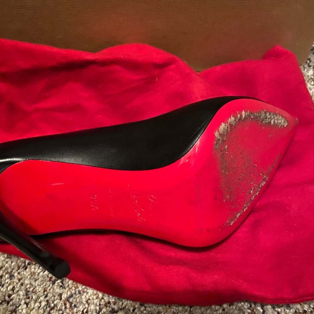 Christian Louboutin - Picture 2 of 2